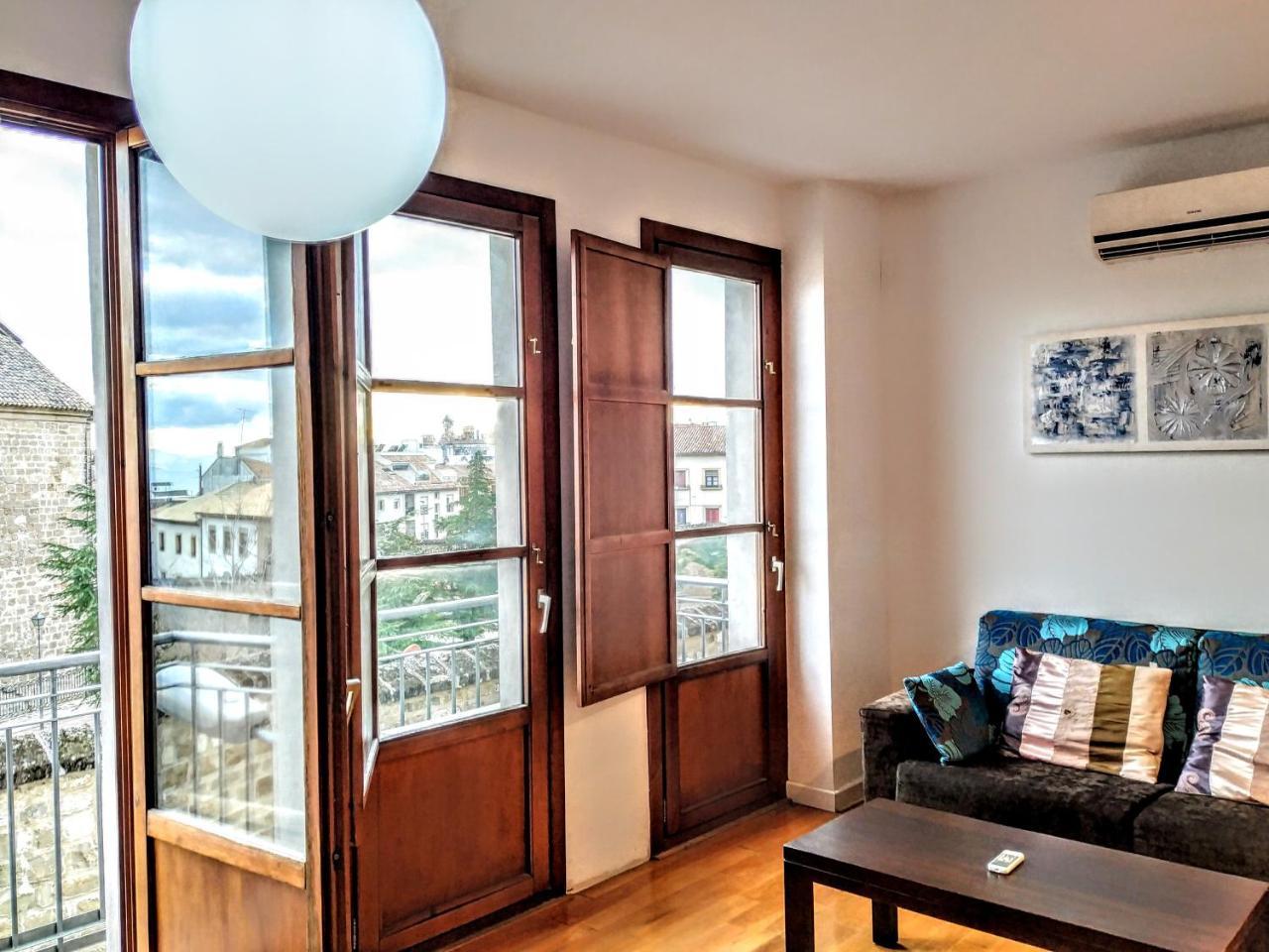 Apartamentos Sol Hospital Santiago أوبيذا المظهر الخارجي الصورة